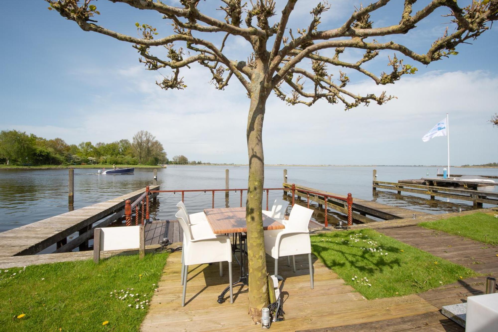 Вилла Meerzicht 70 - Vakantiehuis Aan Het Water! Uitgeest Экстерьер фото